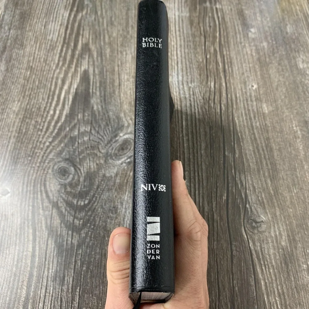 NIV Holy Bible Thinline‎ Bonded Leather Black Red Letter Zondervan Ribbon Marker
